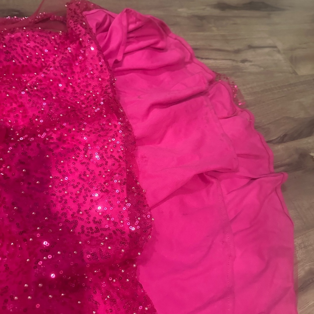 Elegant hot pink Feathered Gowned - Picture 6 of 8